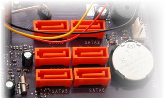 sata connectors on motherboard