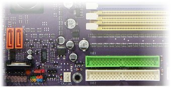 IDE/SATA connectors on motherboard