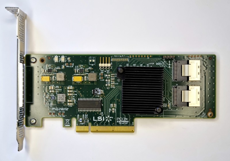 photo of raid controller card with sas ports