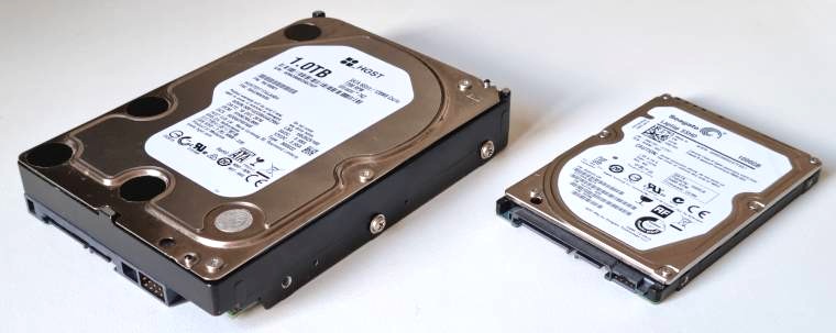 photo of 2.5-inch and 3.5-inch hard drives