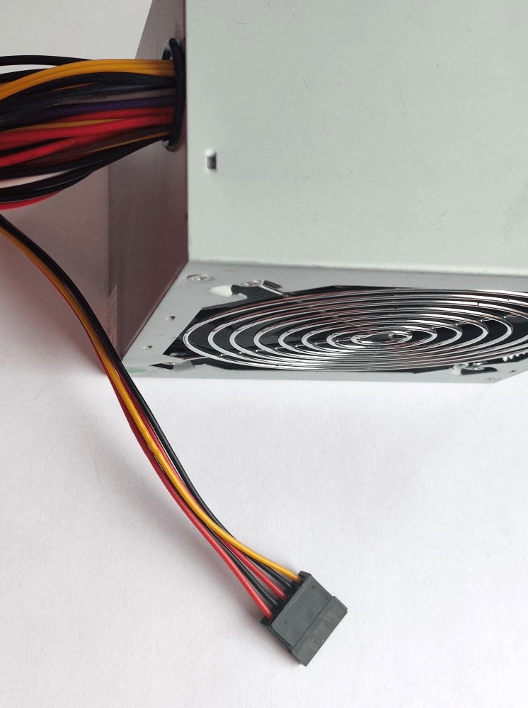 sata power port on host computer psu