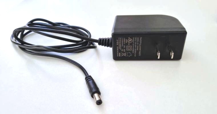 standard ac/dc power adapter photo
